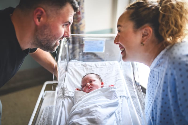 Soutien au papa / co-parent pendant le séjour à la maternité
