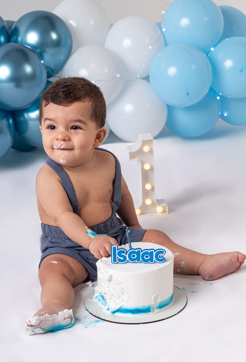 Smash the Cake Isaac