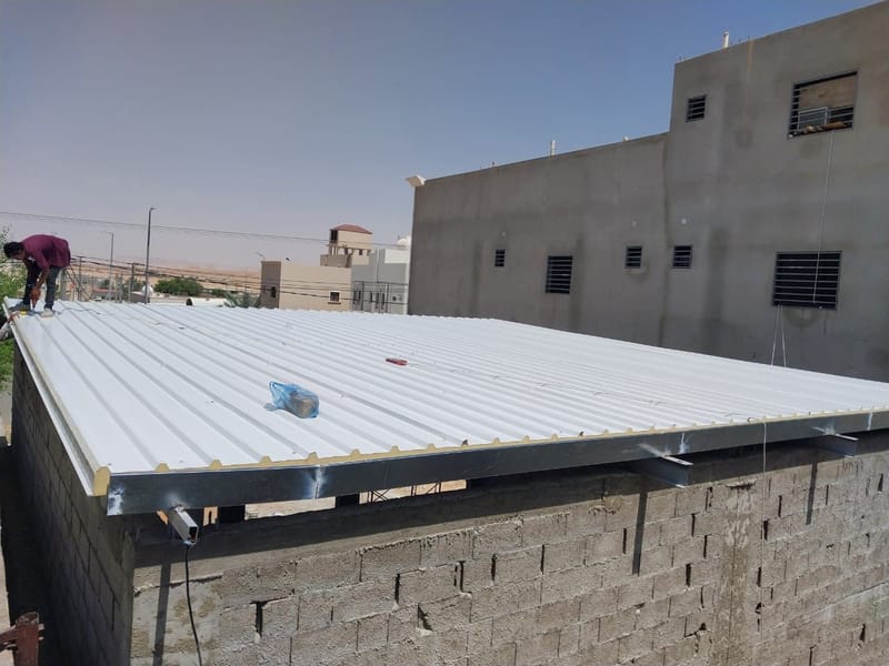 حداد سندويتش بنل في الدمام – حلول احترافية للتركيب والتصميم