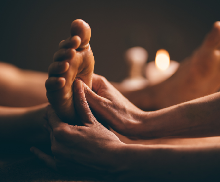 برودة القدمين المستمرة في الشتاء: متى تكون مشكلة صحية؟