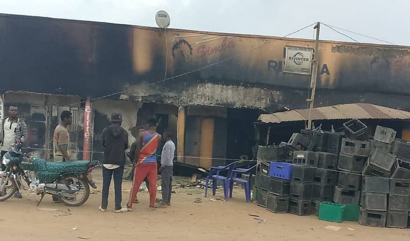 Irumu : Un incendie de mystérieux consume des biens de valeur à Komanda