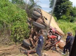 Ituri : Un camion fait tonneau à Mambasa, le bilan est lourd