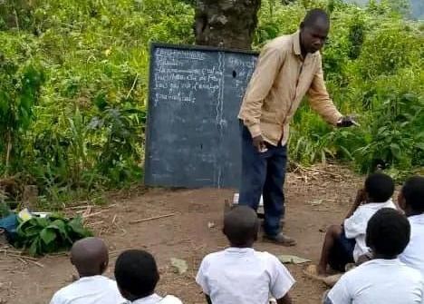Ituri/Education: Malgré la rentrée scolaire de 2025-2026, les élèves chaument à Bakaeku/Mambasa