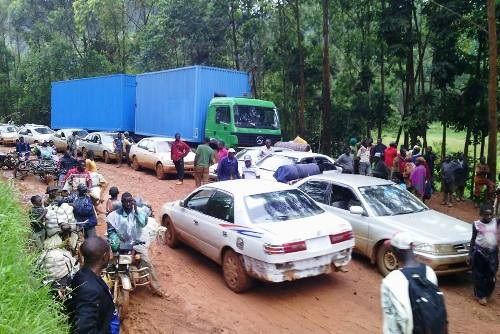 Nord-Kivu/Insécurité : Des hommes armés ouvrent le feu sur une voiture à Rutshuru, voici le bilan