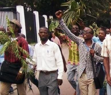 Mambasa : Des enseignants et leurs apprenants dans une marche contre l'insécurité à Nia-Nia