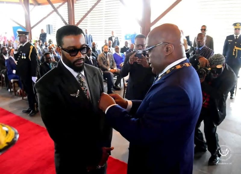 RDC : Félix-Antoine Tshisekedi décore Fally Ipupa et célèbre l’excellence de la musique congolaise