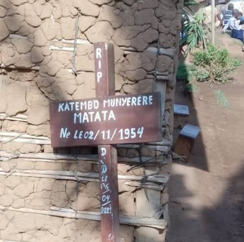 Nord-Kivu/Insolite : Arrachées des tombes, 8 croix découvertes devant des maisons à Beni