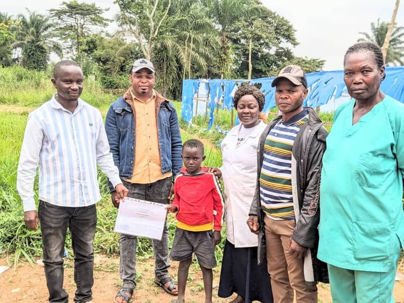 Mambasa : un enfant de 7 ans guéri d'Ebola quitte le centre de santé de Pekele