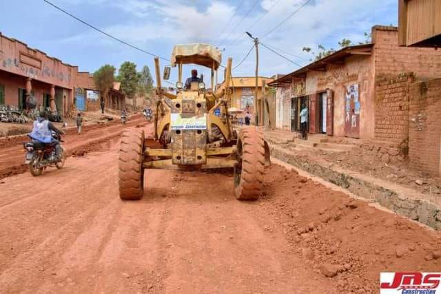 Butembo : La société civile du Congo s'indigne de la lenteur du bitumage de l'avenue des écoles