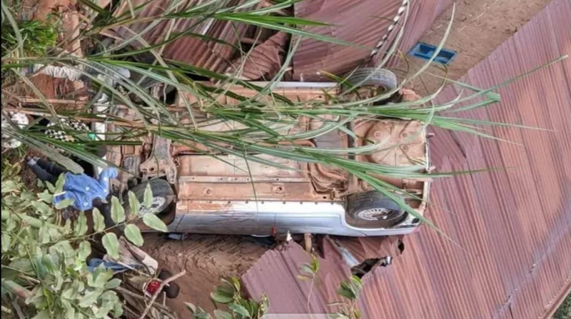 Nord-Kivu/Butembo : Une voiture termine sa course sur le toit d'une maison