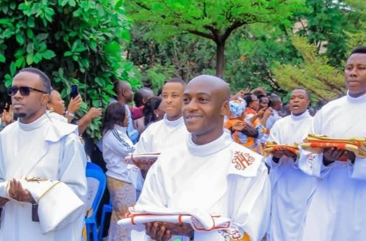 Nord-Kivu/Lubero : Le CALCC doyenné Kimbulu fustige l'attaque contre 2 prêtres catholiques