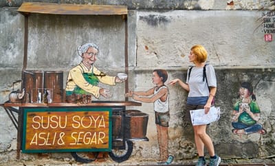 A Street Hawker Paragraph: জীবনের সংগ্রাম ও সাহস