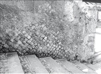 Le Mura Romane di Cosenza e la Città Antica