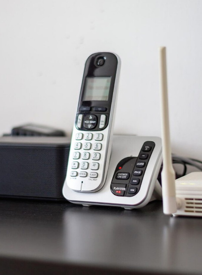 Multi-Line VoIP Phones for Home: Smart Picks for Freelancers, Side Hustlers & Small Teams in 2025