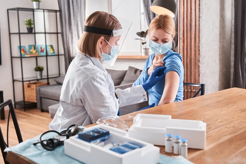 עירוי נוזלים (אינפוזיה) עד הבית