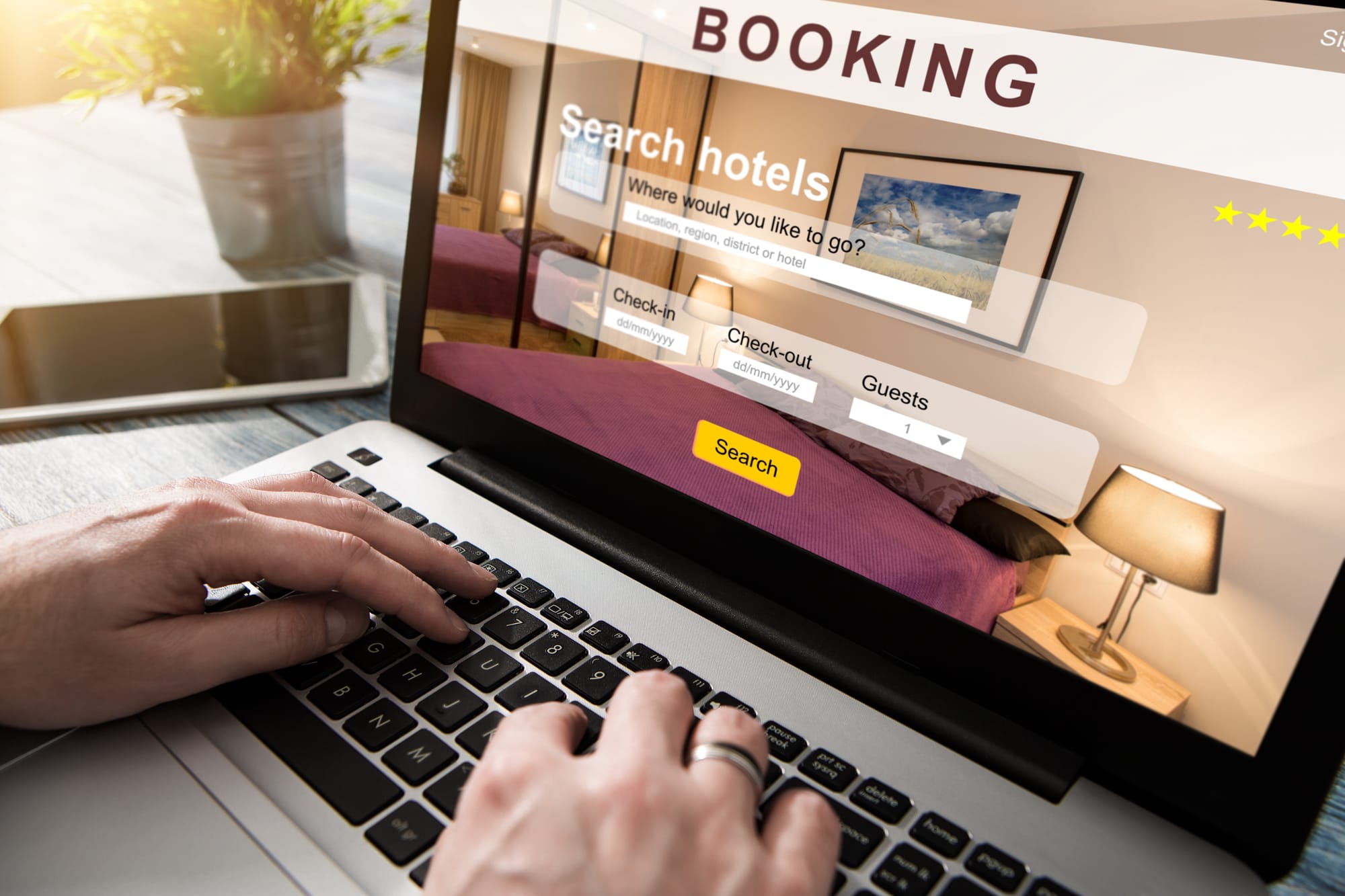 7 Smart Tips for Booking Hotels (Save Money & Avoid Surprises)