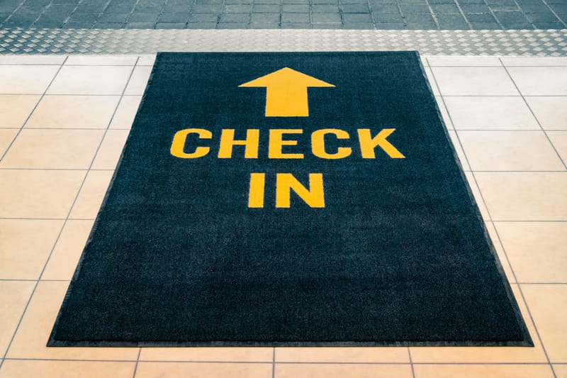 The Self Check-In Guide — Pros, Cons & Practical Tips (International Version)