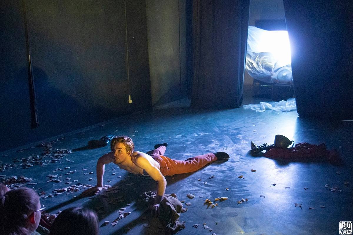 Лаборатория «Без антракта» (Саратов). Эскиз «О мёртвой царевне»