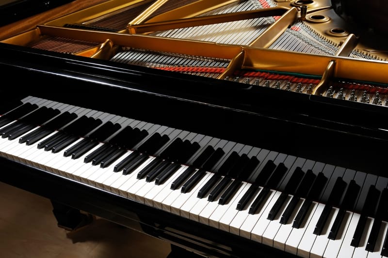 Moving Electronic Organs