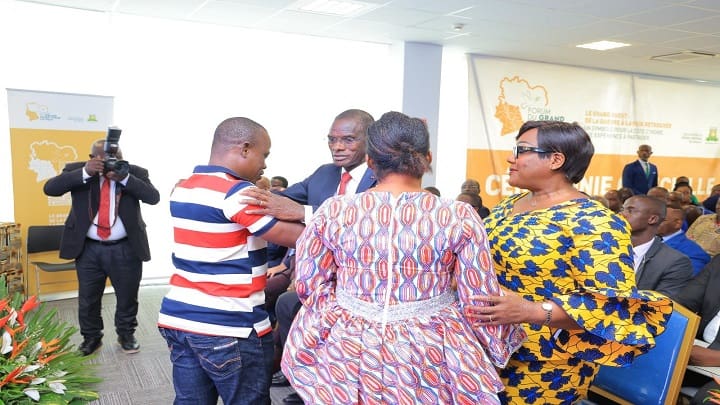 Présidentielle 2025 : Anne Ouloto ouvre le Forum de la Paix du Grand Ouest à Guiglo