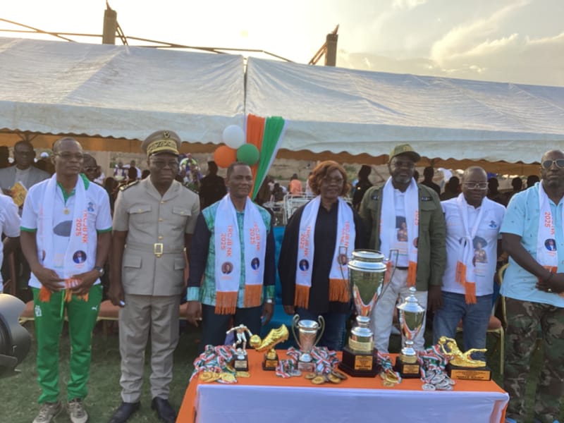 Tournoi pour la Paix et la Cohésion : Le trophée de la 2e édition baptisé Nialé Kaba