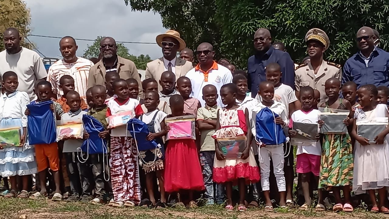 Ananvouénou : La Mudesa offre des kits scolaires aux meilleurs élèves