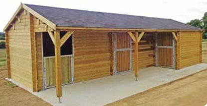 Box chevaux avec rangement fourrage