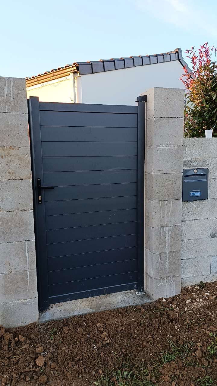 La pose de portillon et de portail