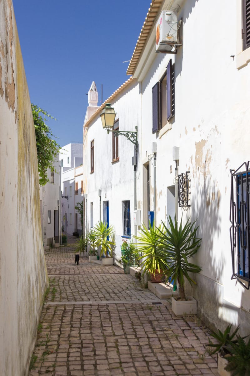 Explore Albufeira Historic Streets and Viewpoints