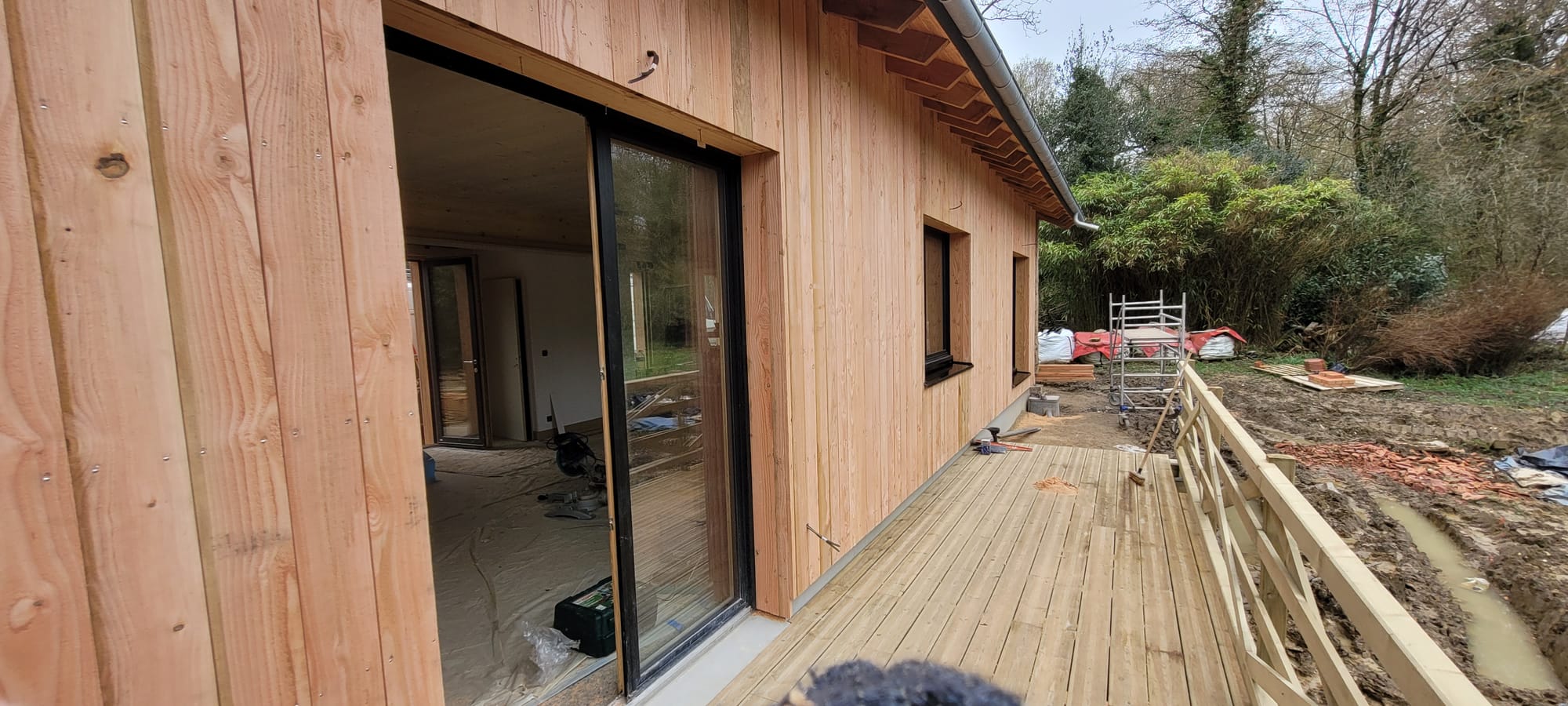 bardage verticale brut de sciage