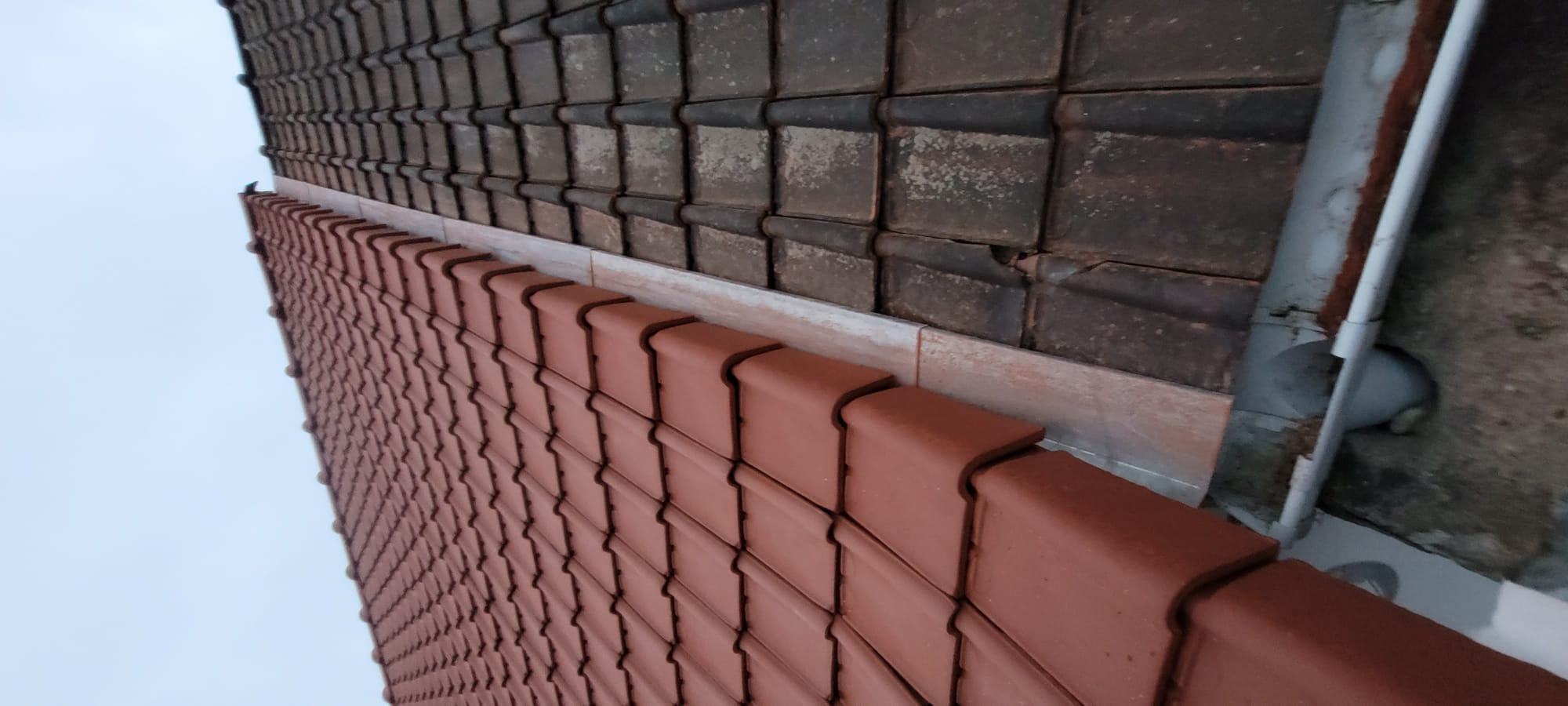 Couverture tuile koramic tempête 44 rouge orangé