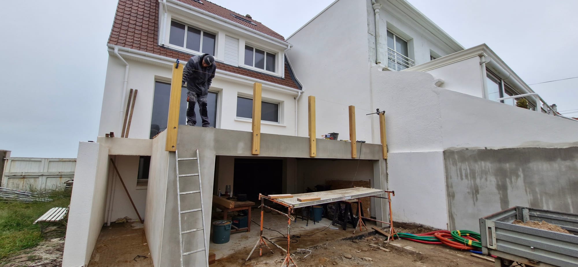 Bardage ajouré , escalier et garde corps