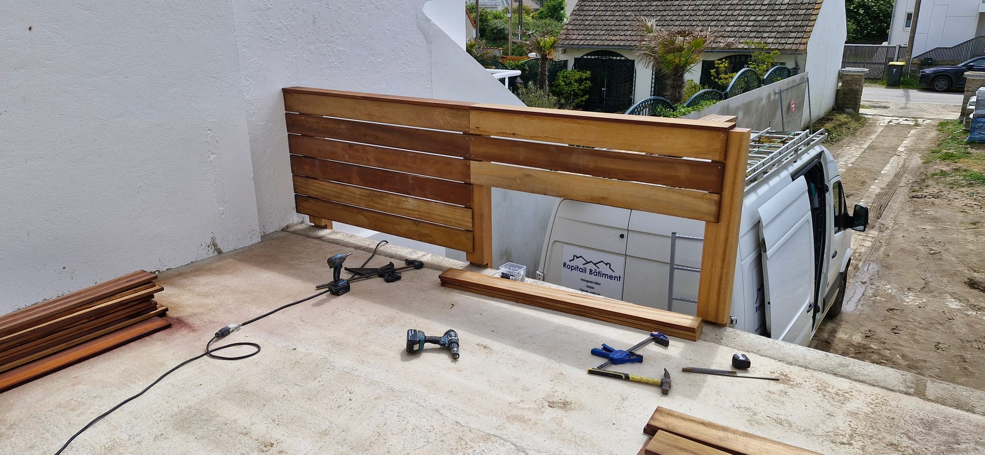 Bardage ajouré , escalier et garde corps