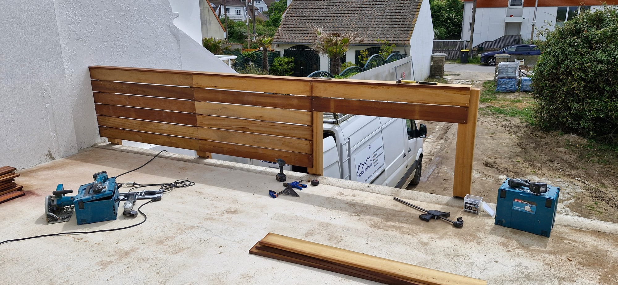 Bardage ajouré , escalier et garde corps