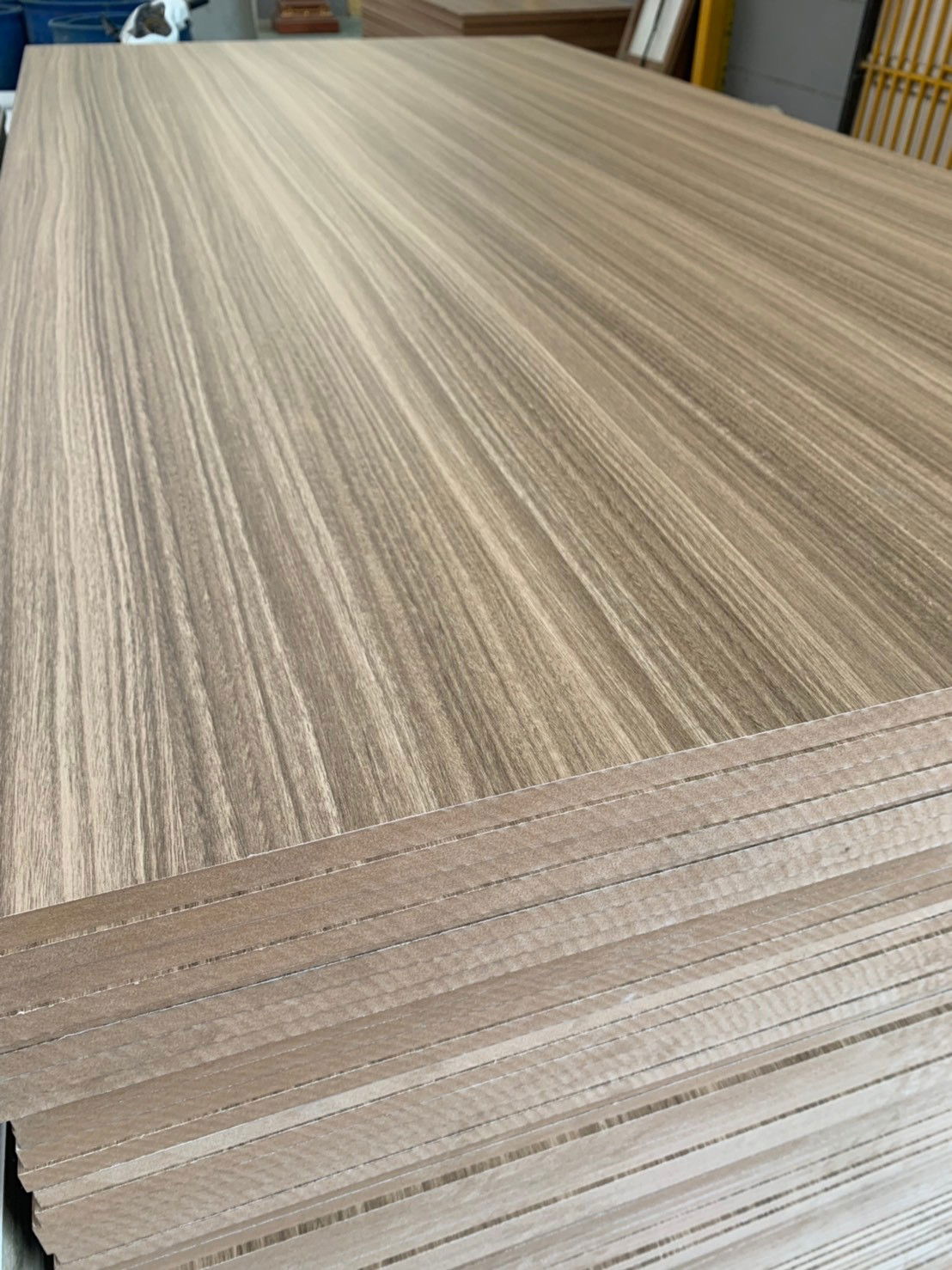 ปิดผิวเมลามีน