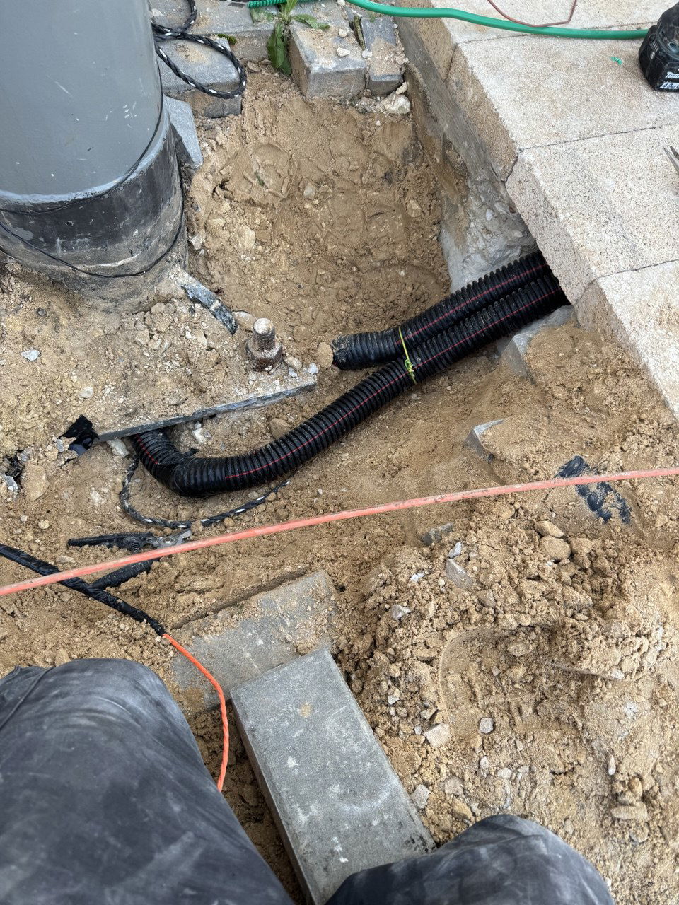 תשתיות חשמל 