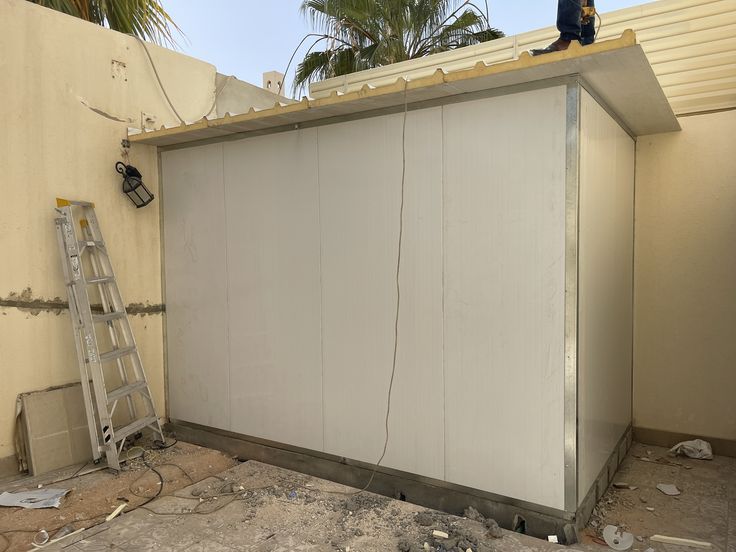تأسيس مدرسة ساندوتش بانل في جدة