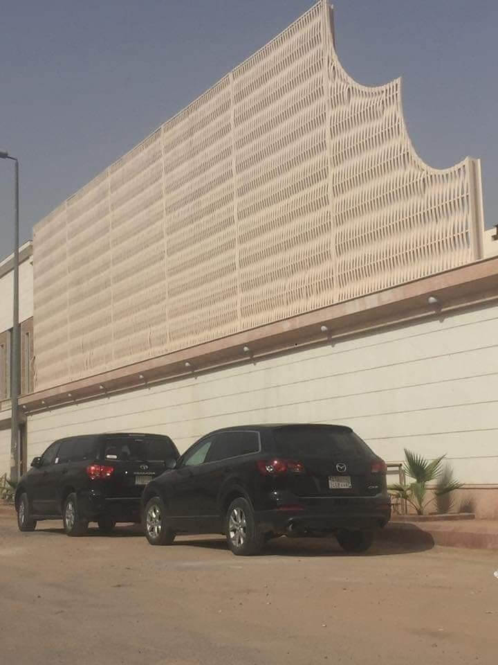 "تركيب شبوك حديد للمزارع والمصانع في جدة لحماية الأسوار"