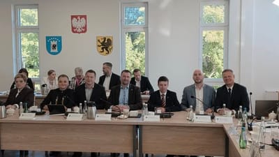 XIII sesja Rady Powiatu Kartuskiego – najważniejsze decyzje i inwestycje dla mieszkańców