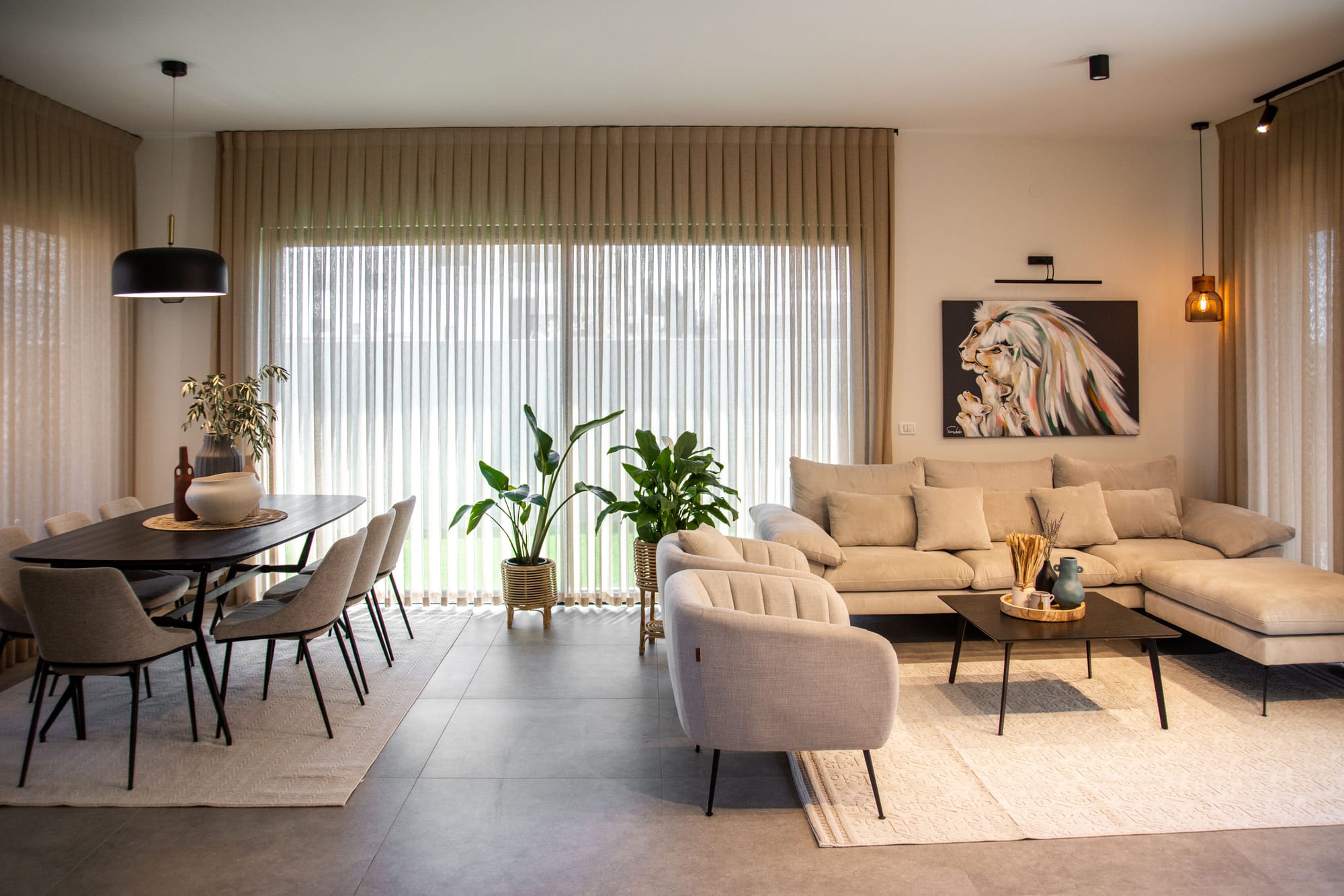 הלקוח: זוג + 4 מתבגרים