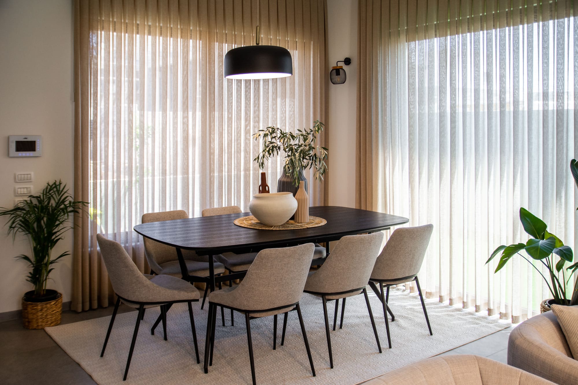 הלקוח: זוג + 4 מתבגרים