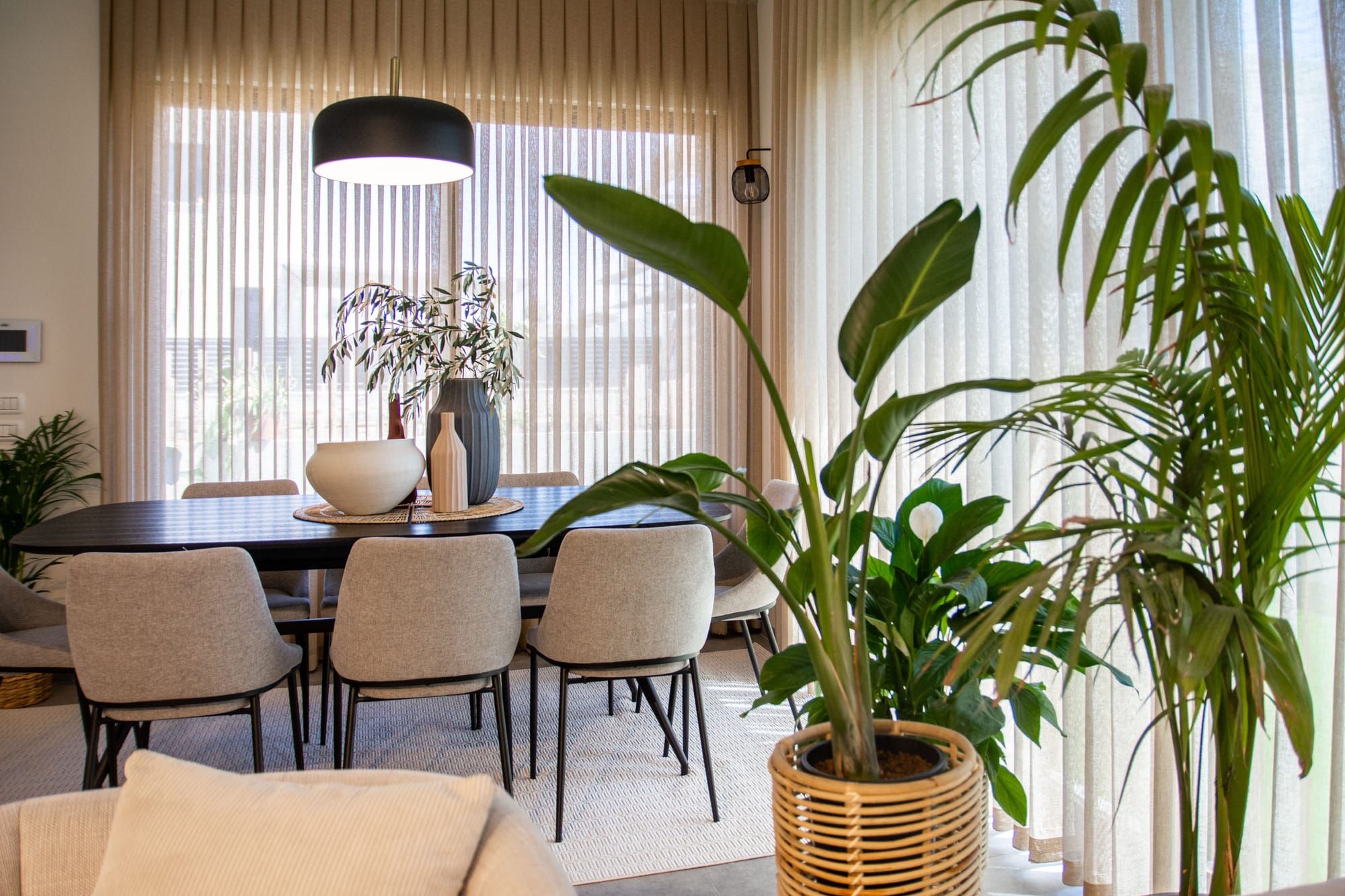 הלקוח: זוג + 4 מתבגרים