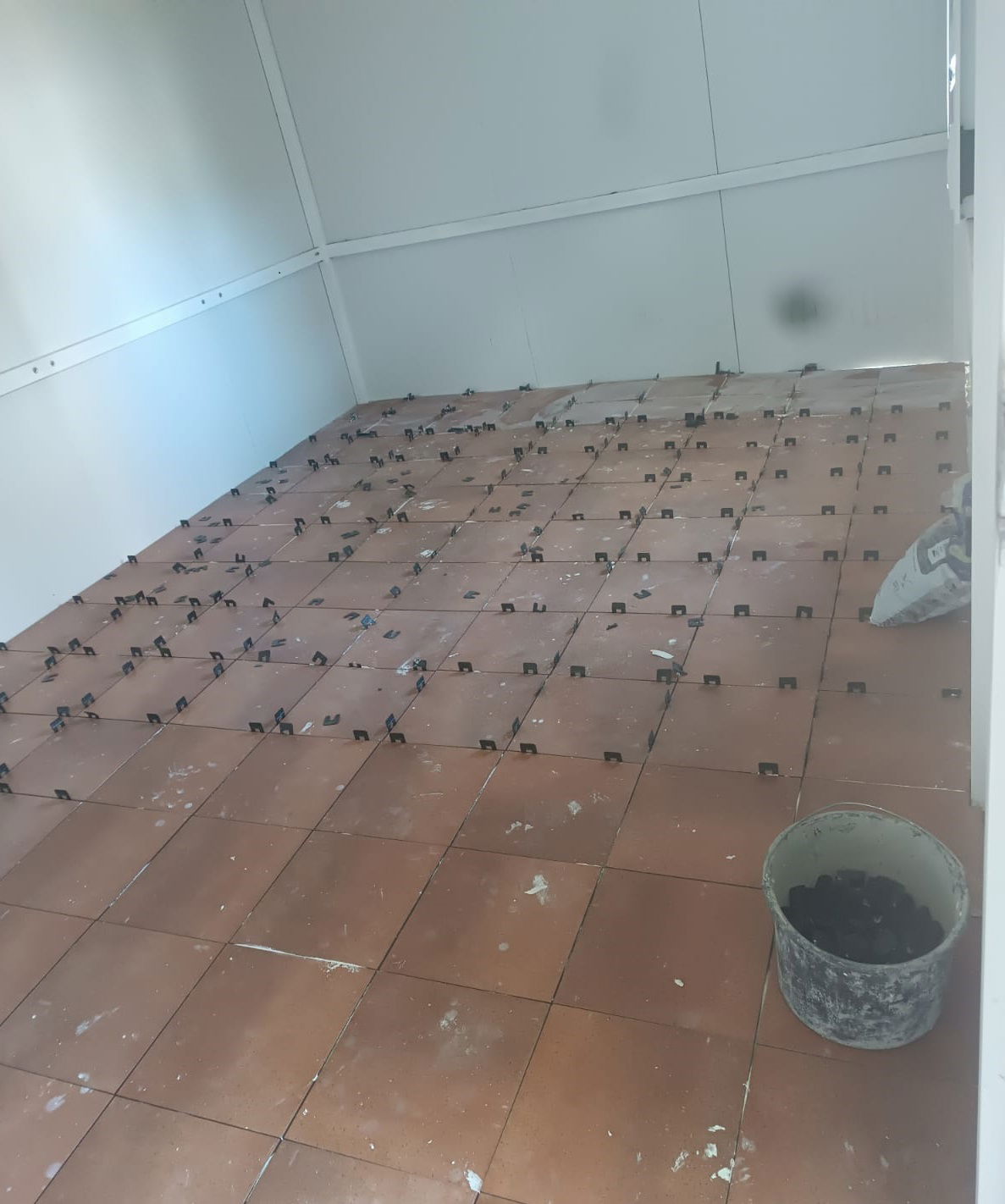 Proceso de Construcción Casa Prefabricada con Panel Sándwich