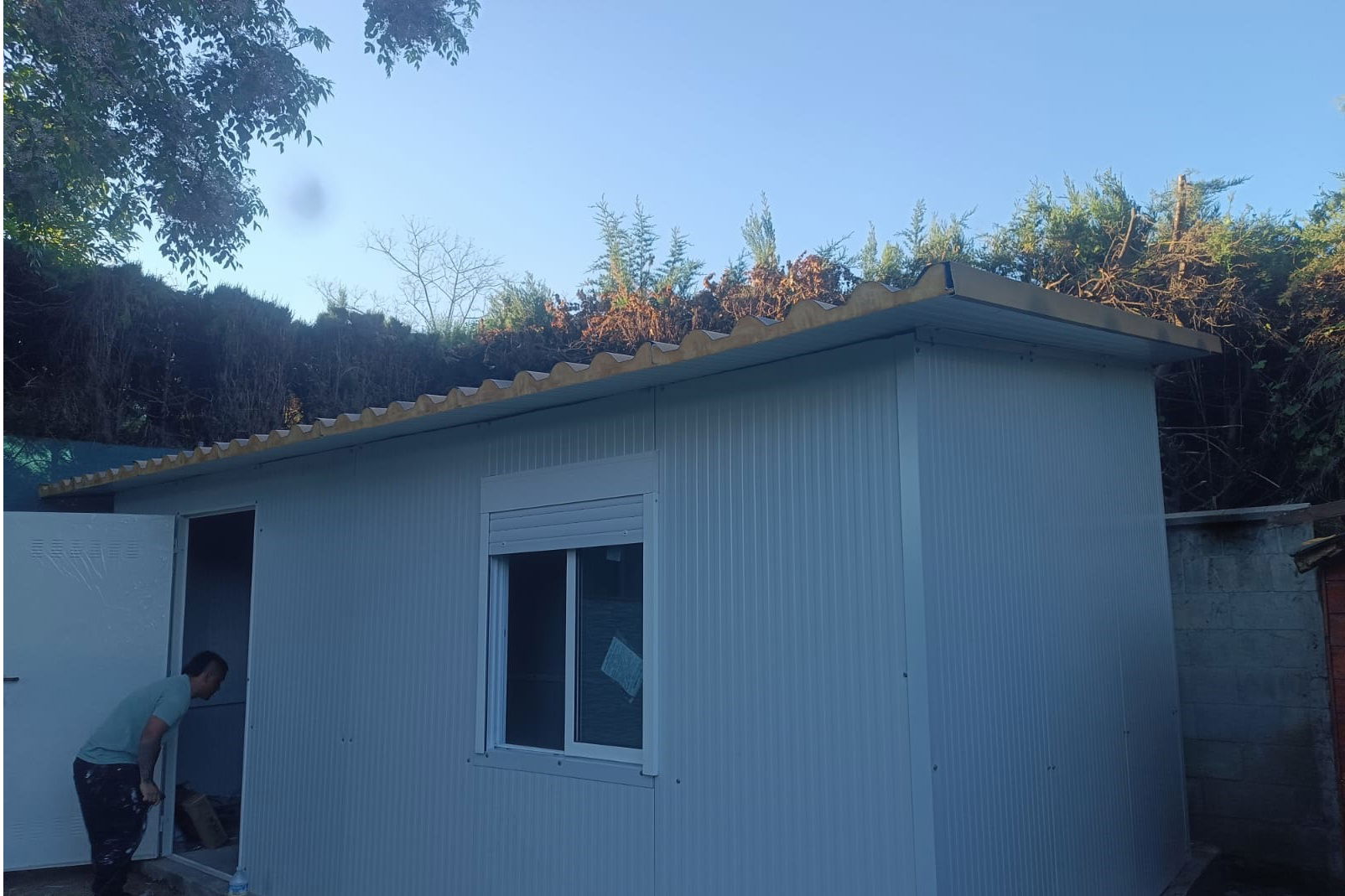 Proceso de Construcción Casa Prefabricada con Panel Sándwich