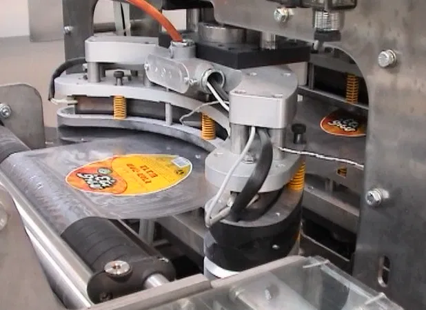 מכונה לייצור מארזי ואקום שרינק