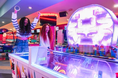 איך לשלב שולחנות משחק בצורה נכונה באירוע עליה לתורה?