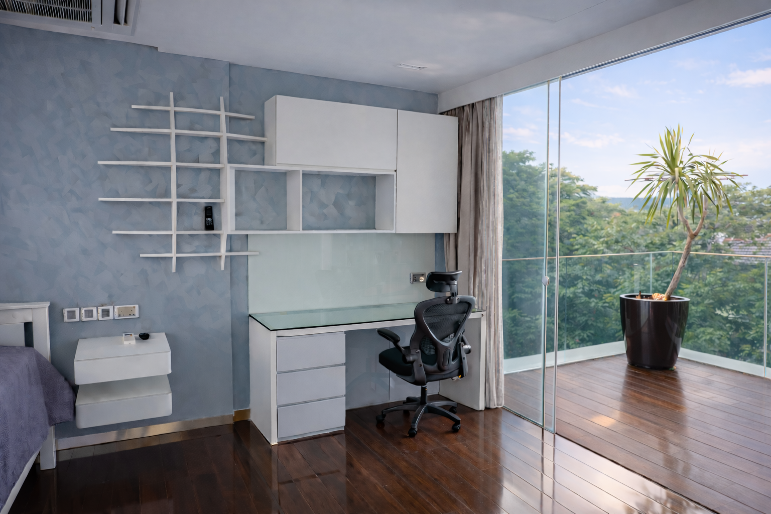 Waterfront Bungalow at Ocean Drive