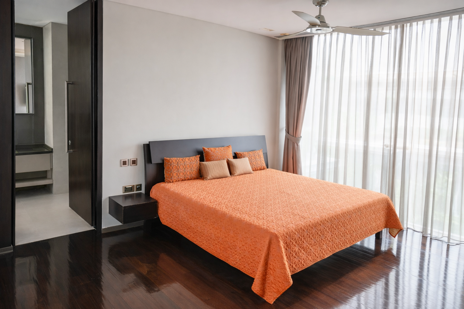 Waterfront Bungalow at Ocean Drive