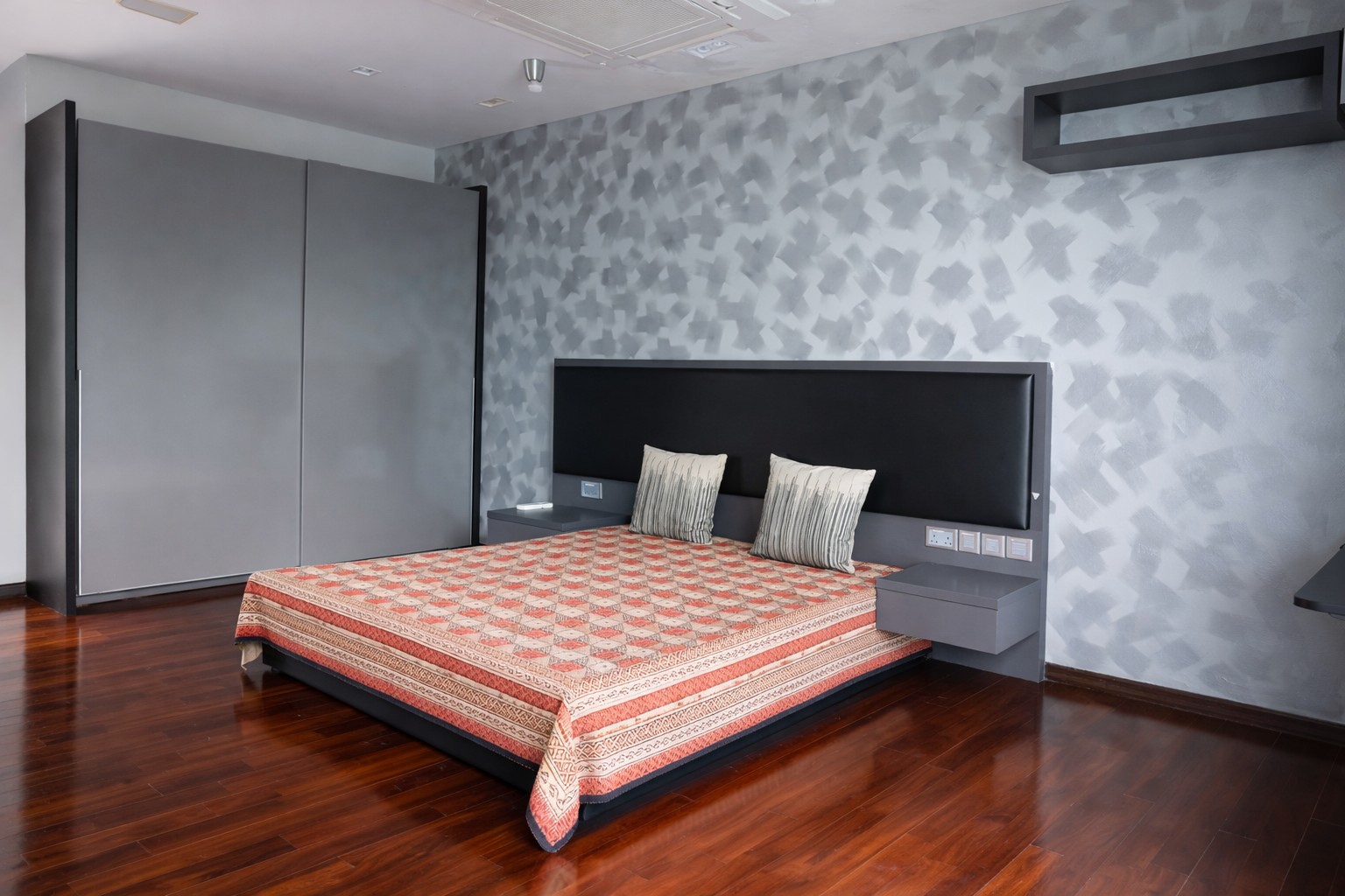 Waterfront Bungalow at Ocean Drive