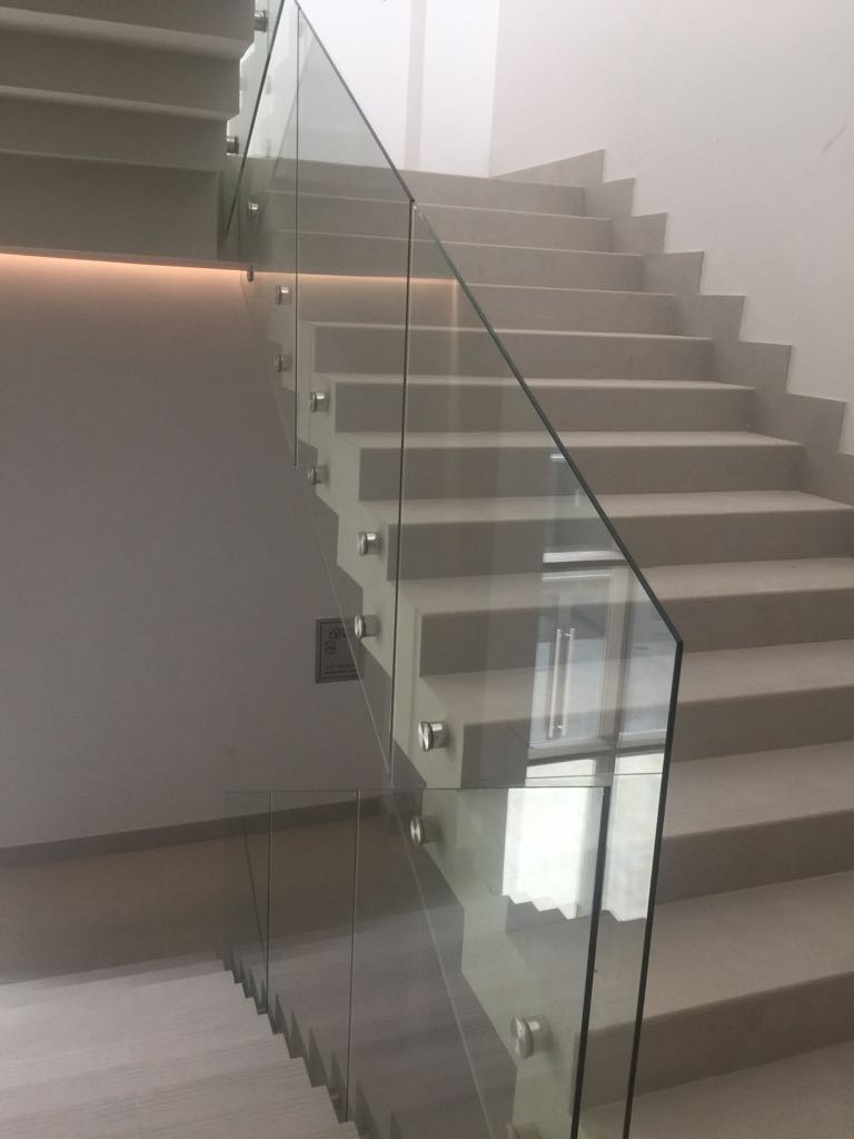 تركيب درابزين زجاج بالدمام